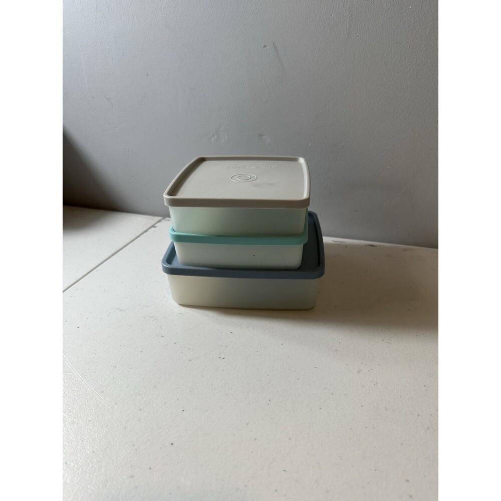 Lot of 3 Tupperware Square Sandwich Keepers 670 & Lids 671